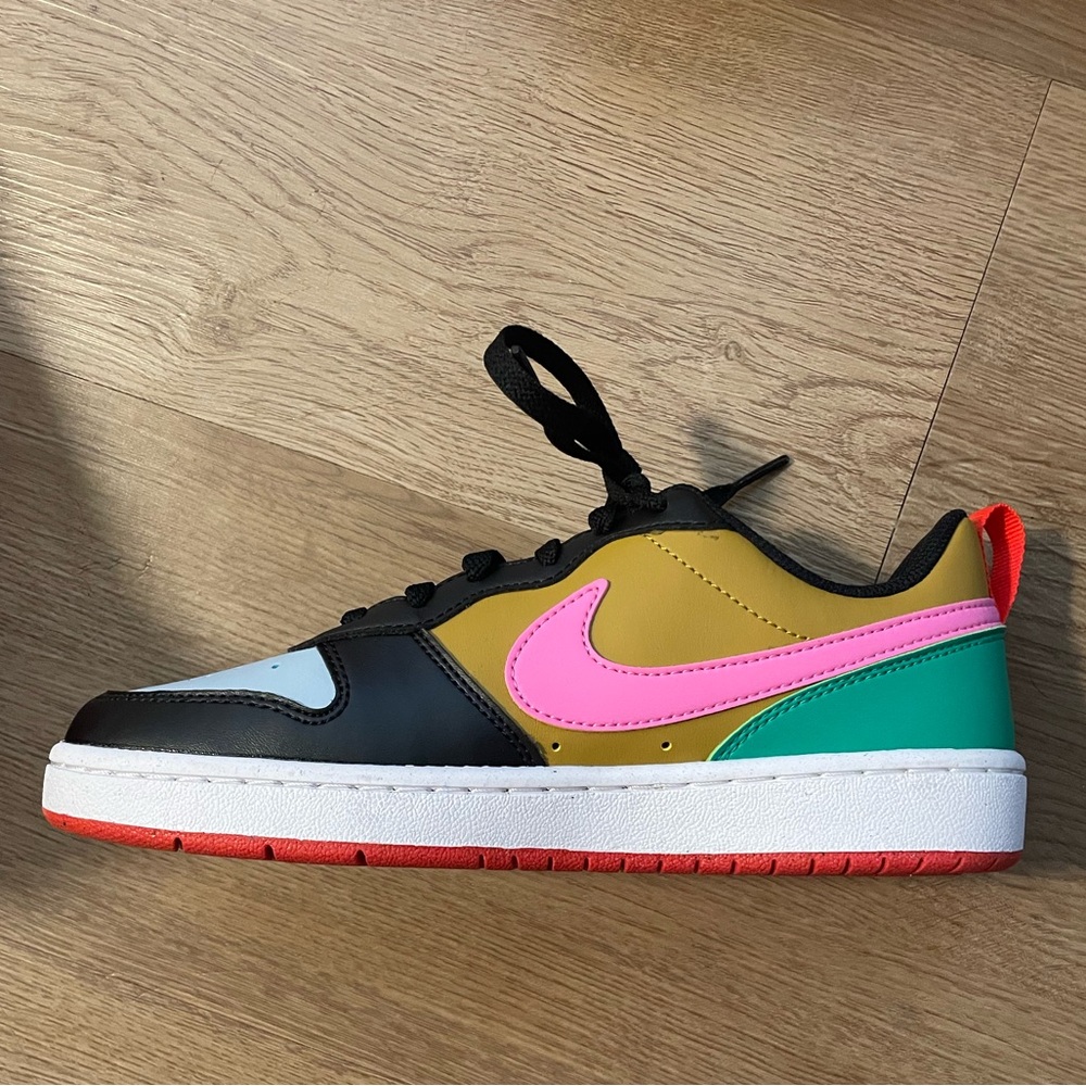 Nike Kids Sneakers - Black, Pink, Green, Gold